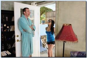 Original 850 px/ 572 px