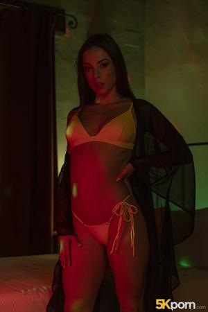 Original 1910 px/ 2864 px