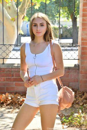 Original 3280 px/ 4928 px