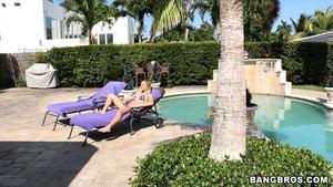 Avalon Heart poolside and horny
