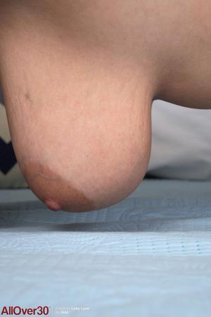 Original 3200 px/ 4800 px