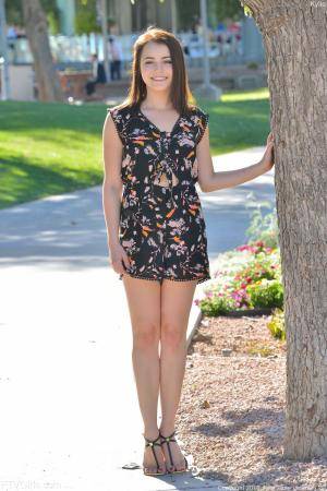 Original 852 px/ 1280 px