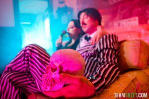 Original 1619 px/ 1080 px