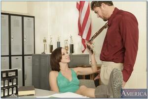 Original 850 px/ 571 px