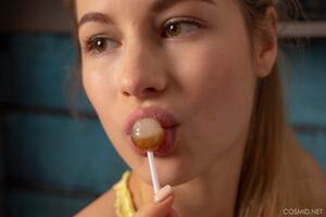 Original 3000 px/ 1996 px