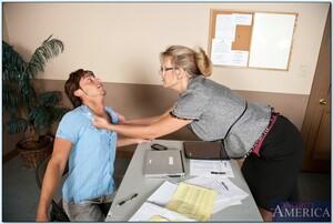 Original 850 px/ 571 px