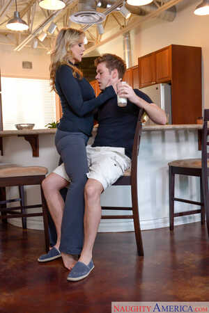 Original 1668 px/ 2500 px