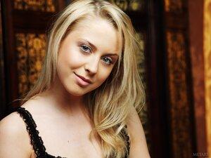 Original 2048 px/ 1533 px