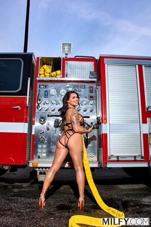 Original 2000 px/ 2999 px