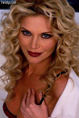 Original 623 px/ 937 px