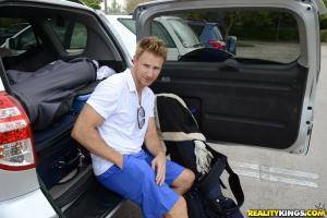 Original 900 px/ 601 px