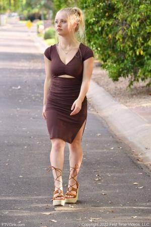 Original 852 px/ 1280 px