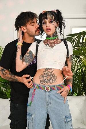 Original 1280 px/ 1920 px