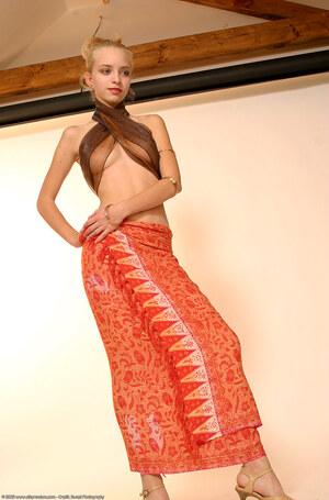 Original 1013 px/ 1536 px