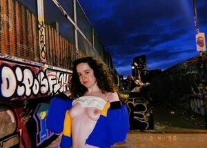 Original 750 px/ 538 px