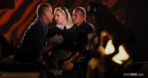 Original 5000 px/ 2637 px