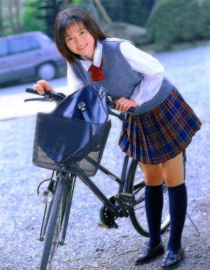 Original 698 px/ 900 px