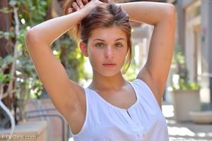 Original 1600 px/ 1064 px