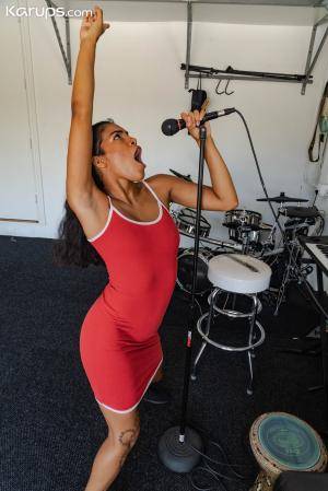 Original 1334 px/ 2000 px