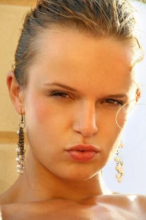 Original 683 px/ 1024 px