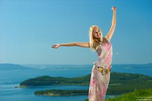 Original 3000 px/ 1997 px