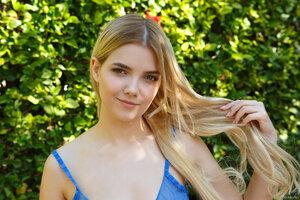 Original 4500 px/ 3000 px