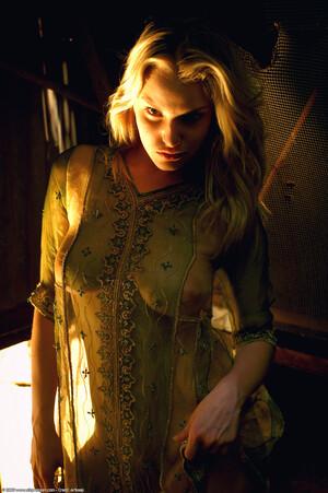 Original 1021 px/ 1536 px