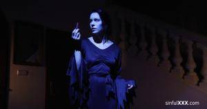 Original 4096 px/ 2160 px