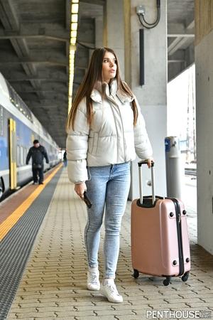 Original 1066 px/ 1600 px