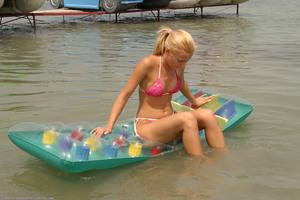 Original 1536 px/ 1024 px