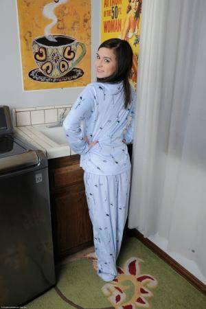 Original 682 px/ 1024 px