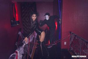 Original 3000 px/ 2000 px