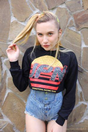 Original 2400 px/ 3600 px