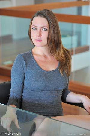 Original 852 px/ 1280 px