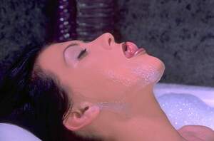 Original 600 px/ 396 px