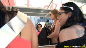 Original 864 px/ 486 px