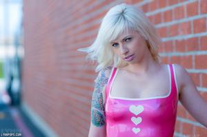 Original 1400 px/ 930 px