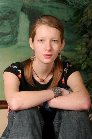 Original 682 px/ 1024 px