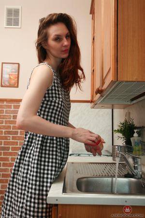 Original 854 px/ 1280 px