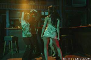 Original 900 px/ 599 px