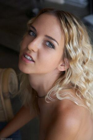 Original 1365 px/ 2048 px