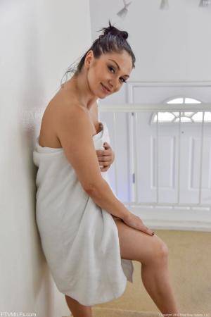 Original 852 px/ 1280 px