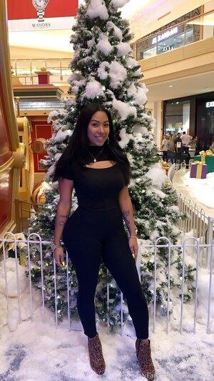 Original 702 px/ 1248 px