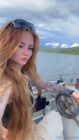 Original 1242 px/ 2208 px