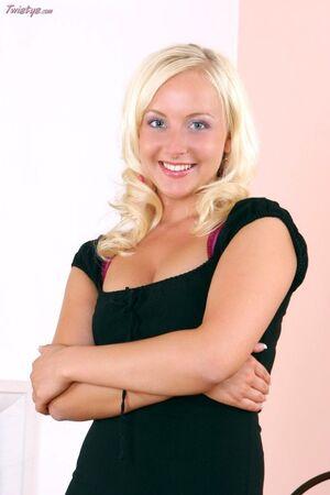 Original 682 px/ 1024 px