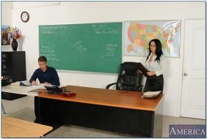 Original 850 px/ 569 px