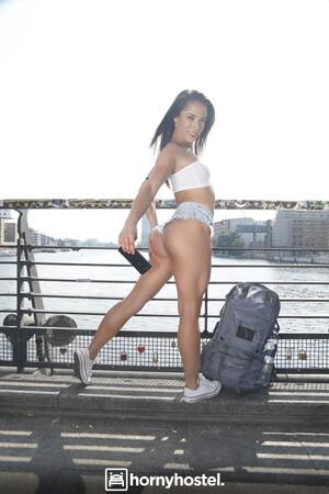 Original 2560 px/ 3840 px