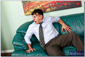 Original 850 px/ 572 px