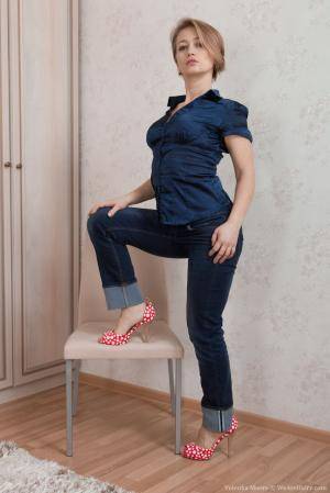 Original 854 px/ 1280 px