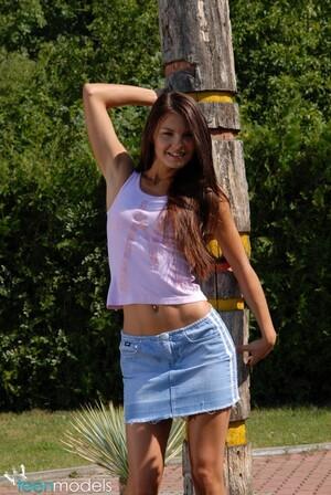 Original 685 px/ 1024 px